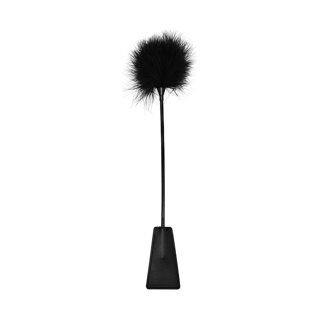 0000170350-cravache-avec-plumeau-noir-par-ouch.jpg