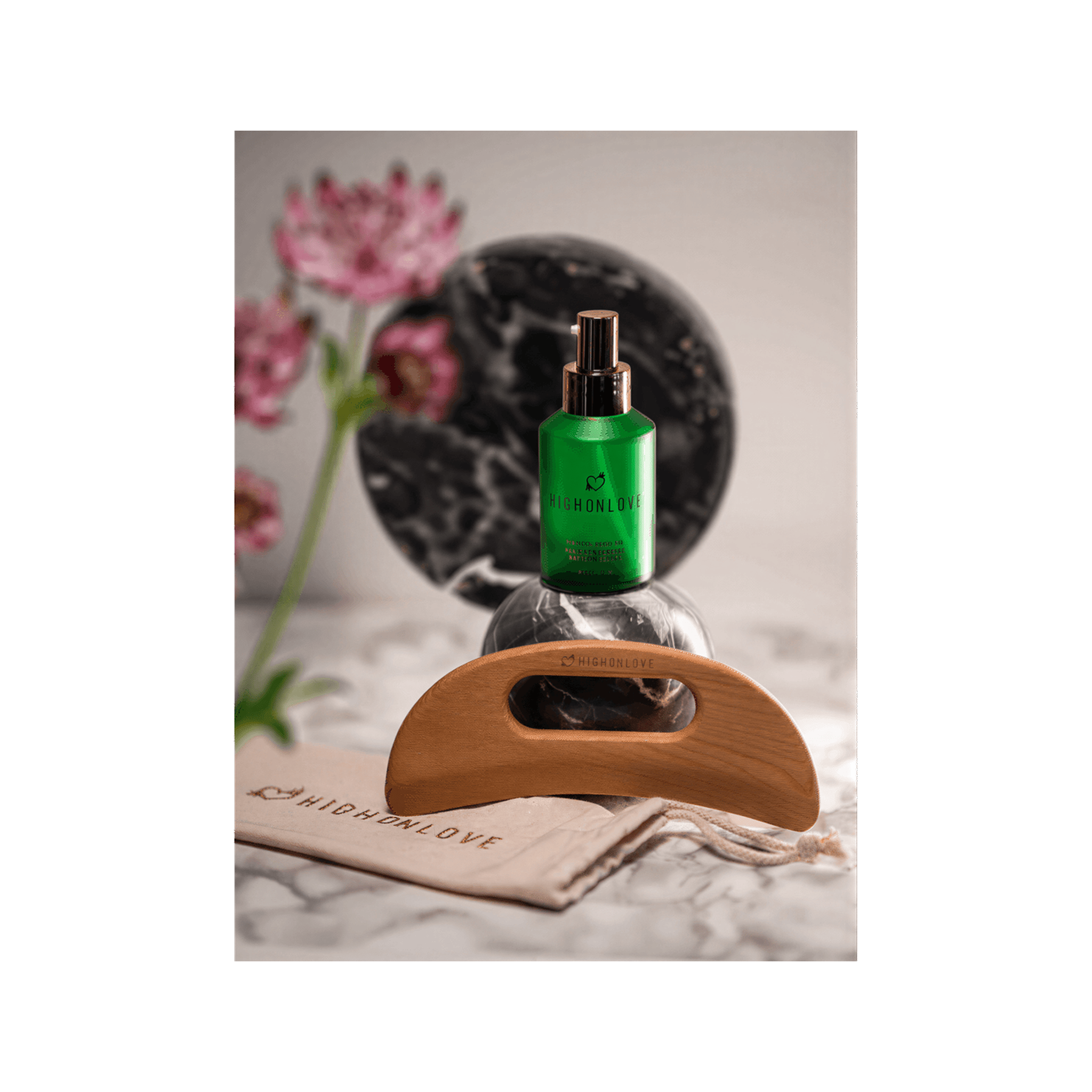 0000183799-ensemble-de-massage-a-lhuile-corporelle-raffermissante-par-highonlove.png